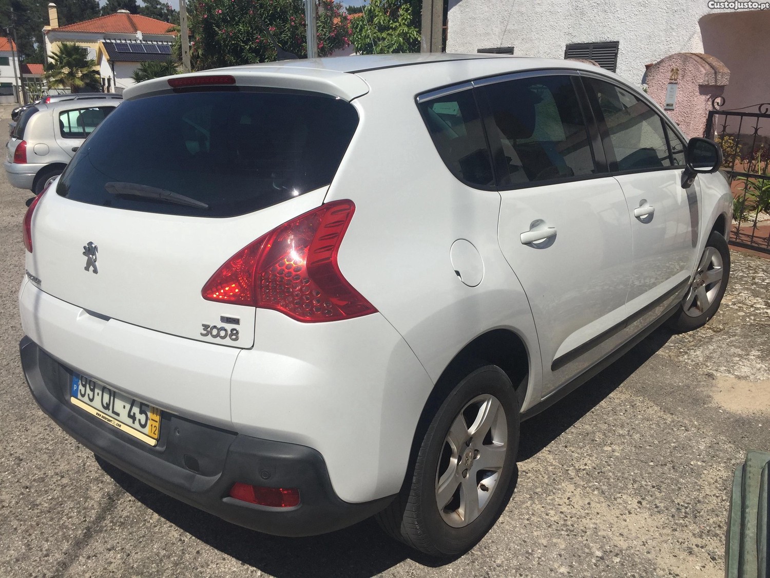 Peugeot 3008 1.6 e-HDI Allure CMP6 — fotografia 6