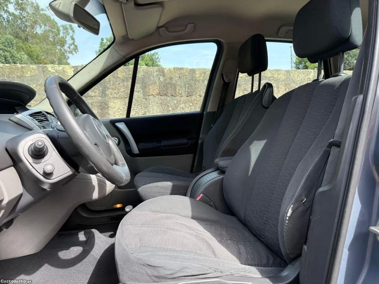 Renault Scénic 1.5 dci s — fotografia 3