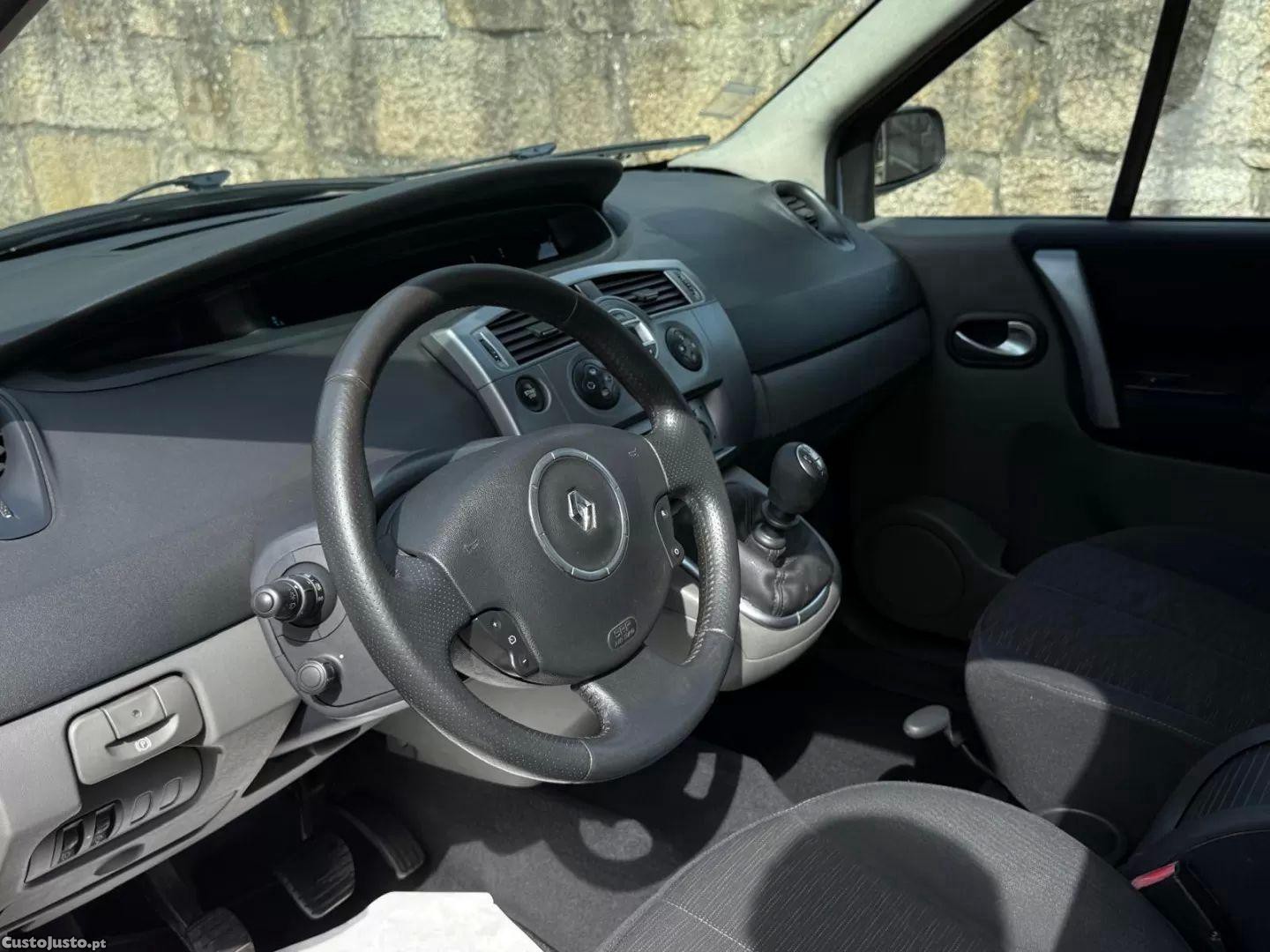 Renault Scénic 1.5 dci s — fotografia 6