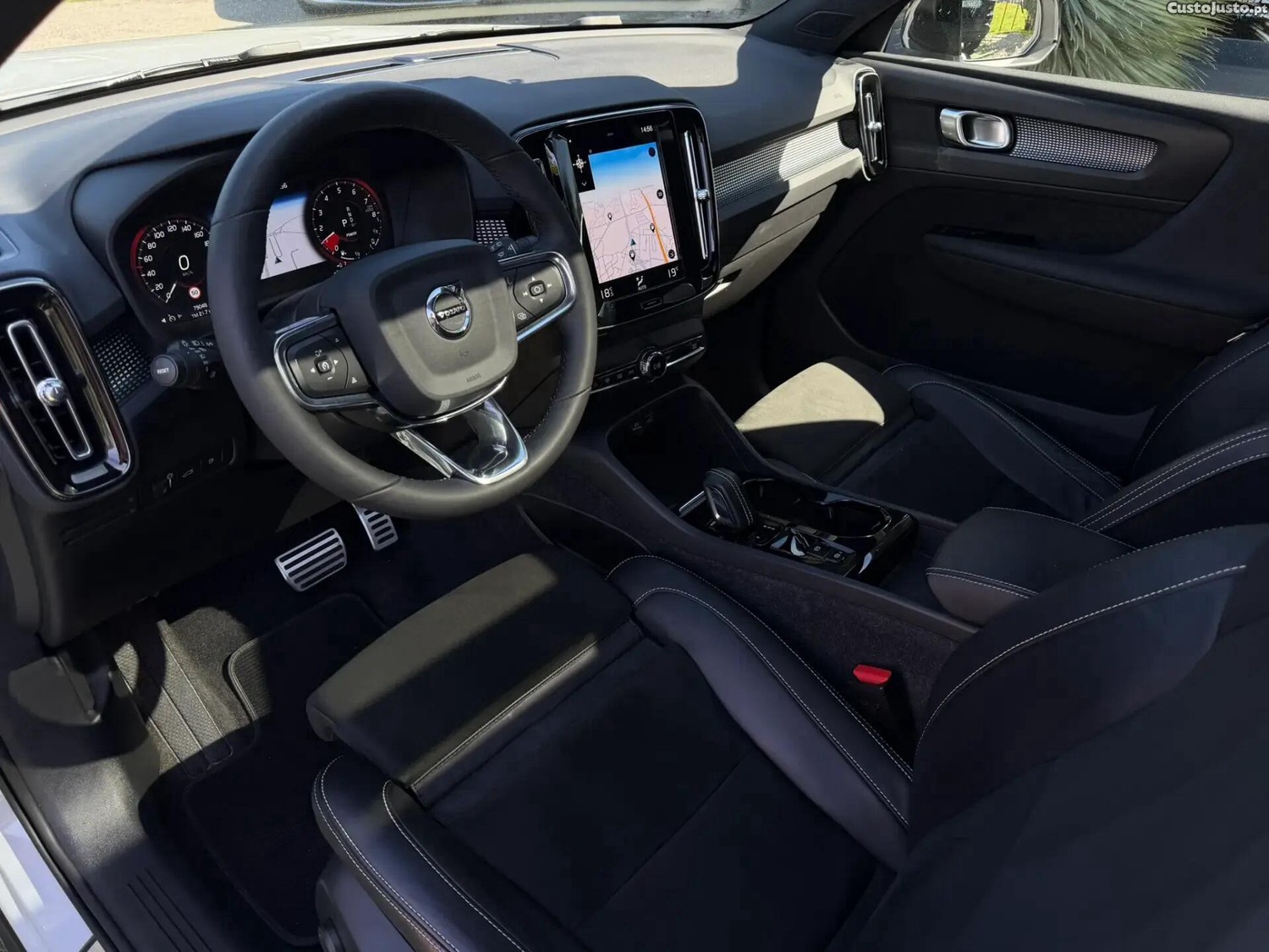 Volvo XC 40 1.5 T4 PHEV R-Design — fotografia 29