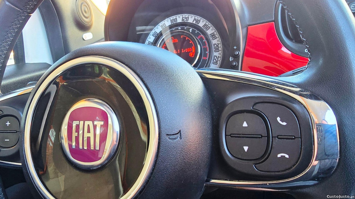 Fiat 500C 1.0 Hybrid RED — fotografia 11
