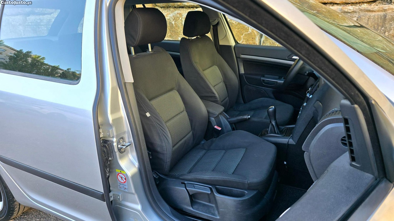 Skoda Octavia 1.9 TDi Elegance — fotografia 6