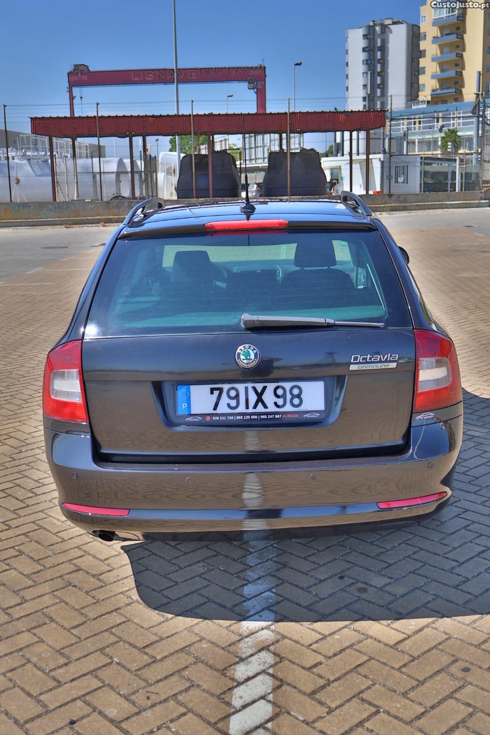Skoda Octavia 1.6 Tdi - Greenline — fotografia 12