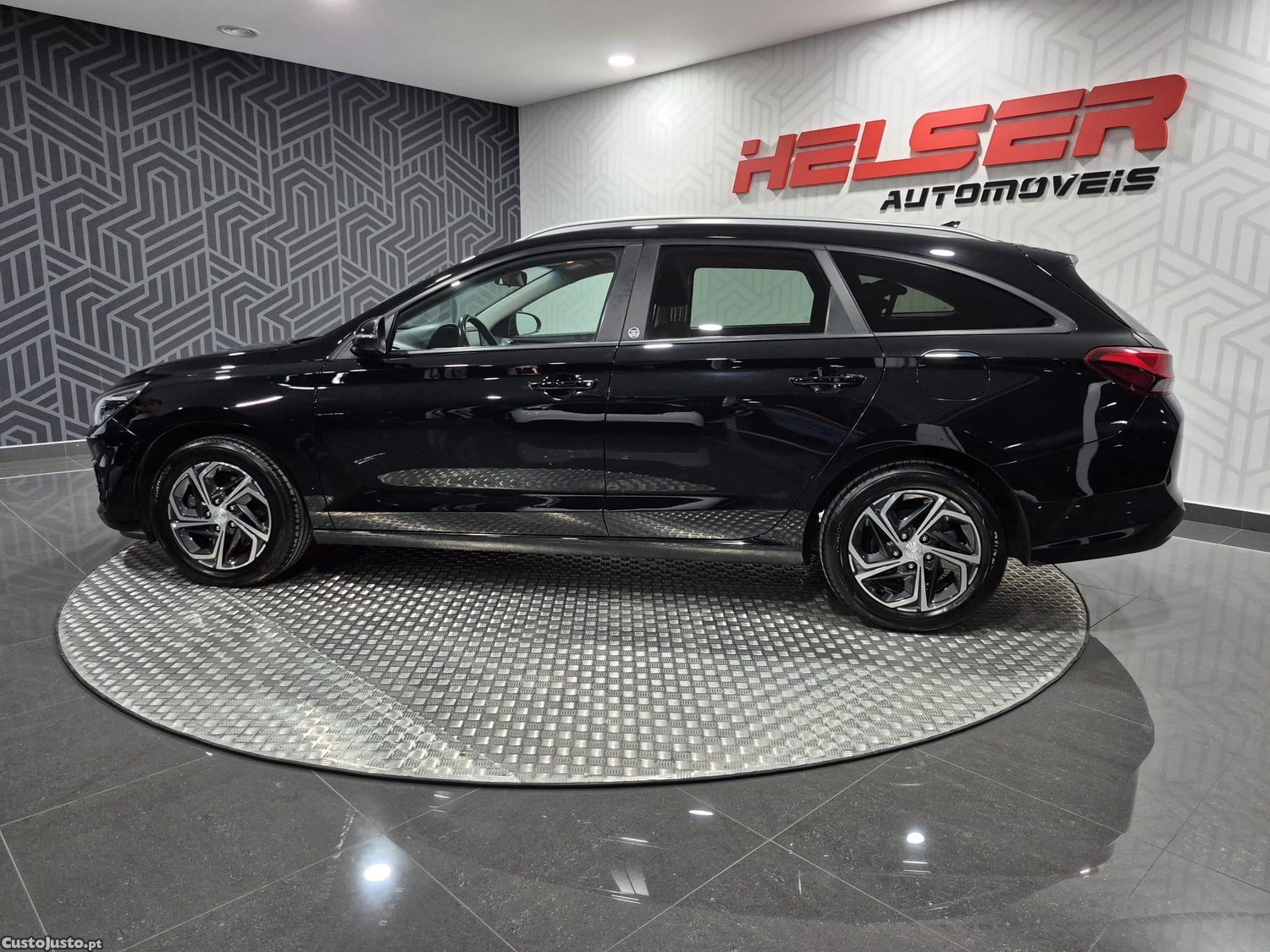 Hyundai i30 SW 1.6 CRDi Style Plus Aut. - 21 foto 4