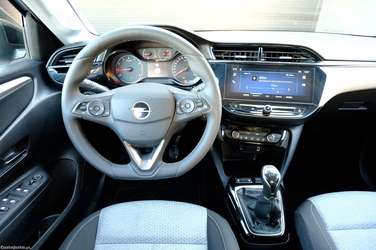 Opel Corsa 1.2 Edition — fotografia 13