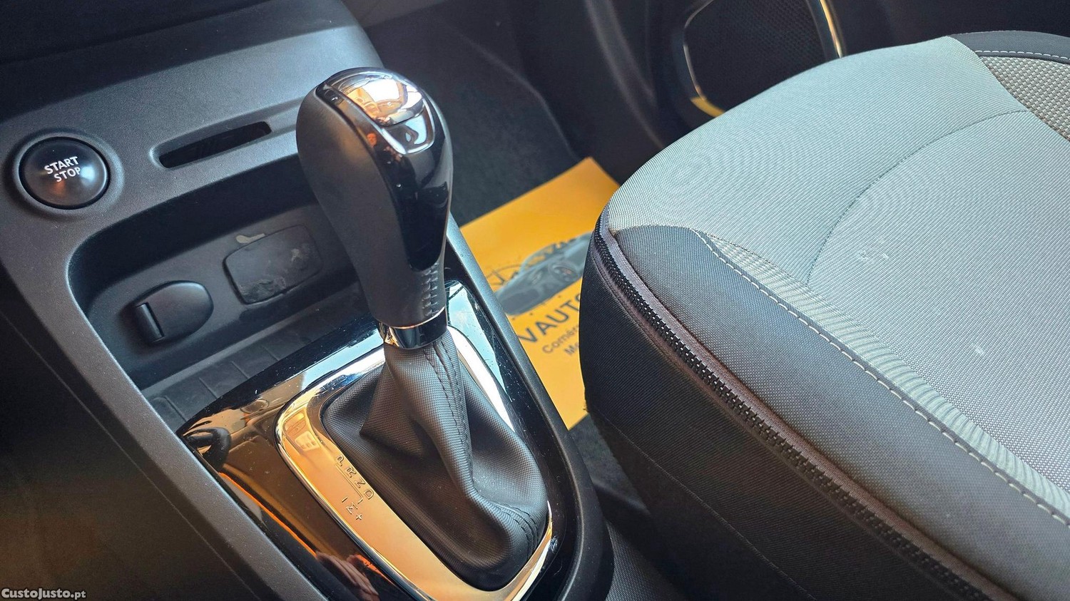Renault Captur 1.2 TCe Exclusive EDC — fotografia 15