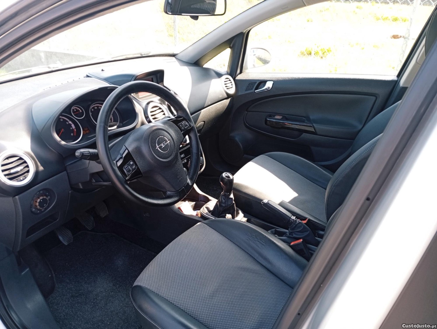 Opel Corsa Carro — fotografia 5