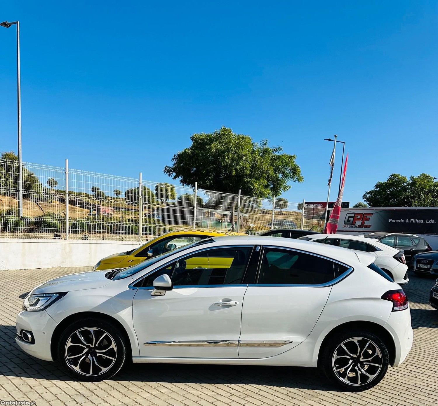 DS DS 4 CROSSBACK 2.0 HDI - 16 — photo 3
