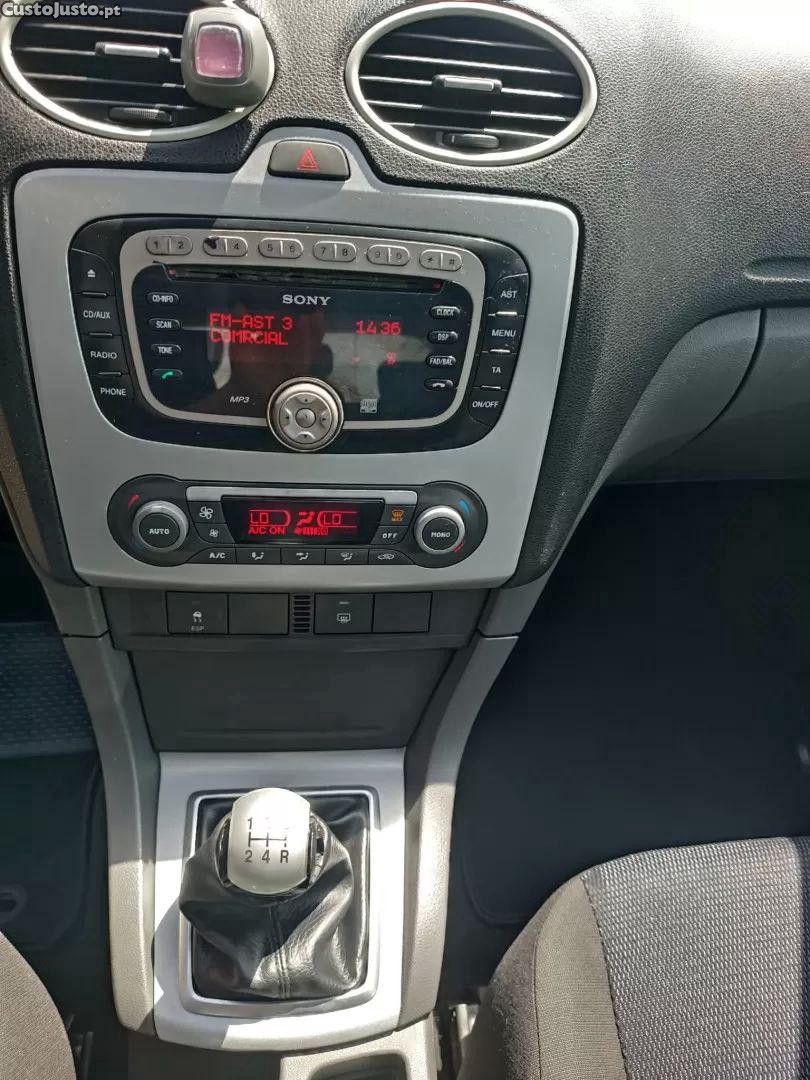 Ford Focus 1.6 tdci connection — fotografia 3