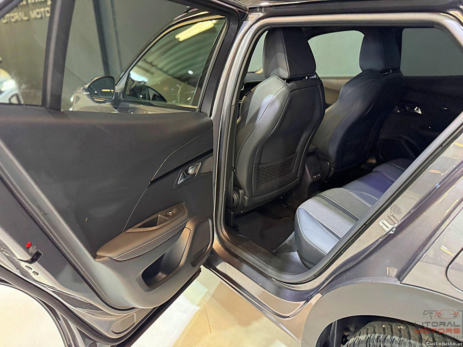 Peugeot 2008 1.2 PureTech GT EAT8 — fotografia 11
