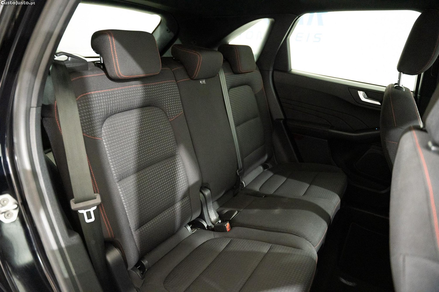 Ford Kuga 1.5 EcoBoost ST-Line — fotografia 2