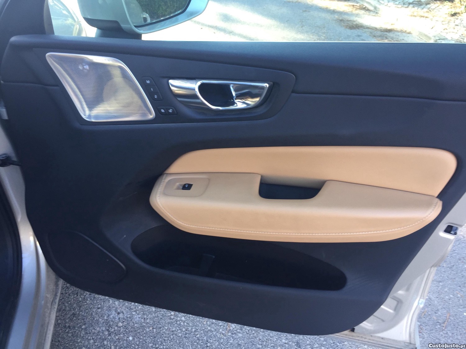 Volvo XC60 2.0 D4 Inscription AWD Gertronic - 17 foto 5