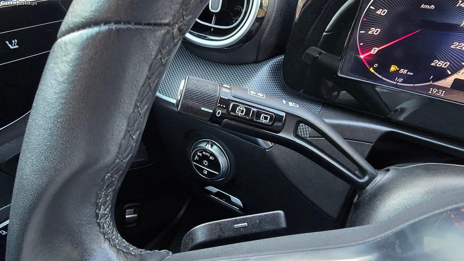 Mercedes-Benz C 200 d Avangarde Aut. — fotografia 15
