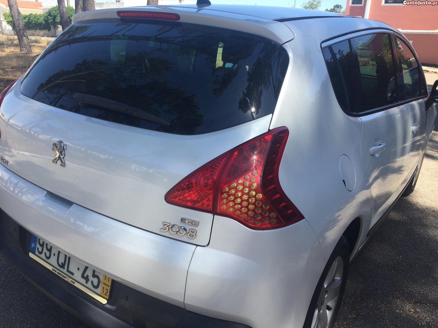 Peugeot 3008 1.6 e-HDI Allure CMP6 — fotografia 5