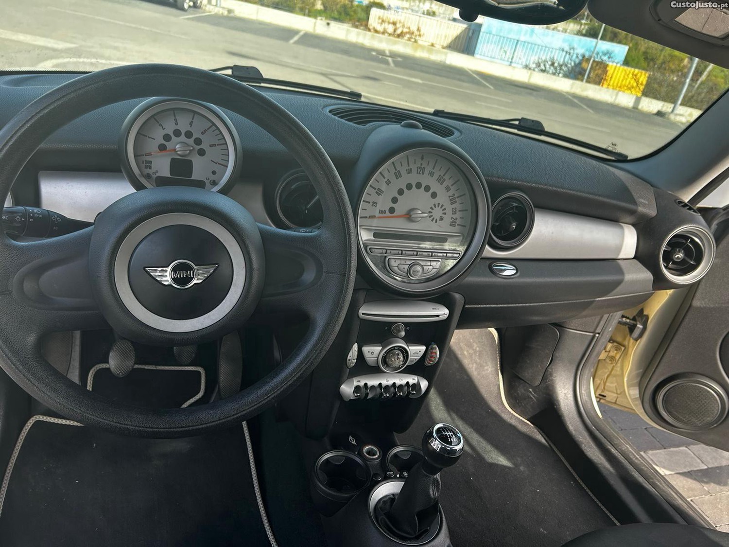 MINI Cooper 1.6 D — fotografia 3