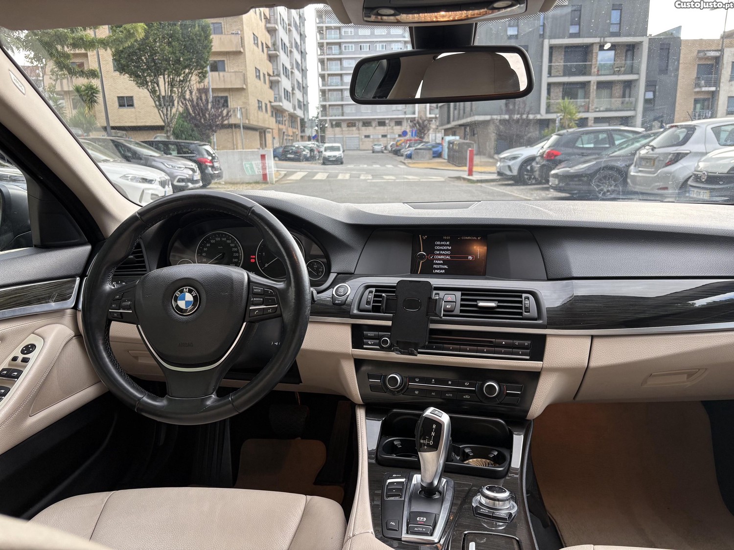 BMW 520 Touring Automática — fotografia 5