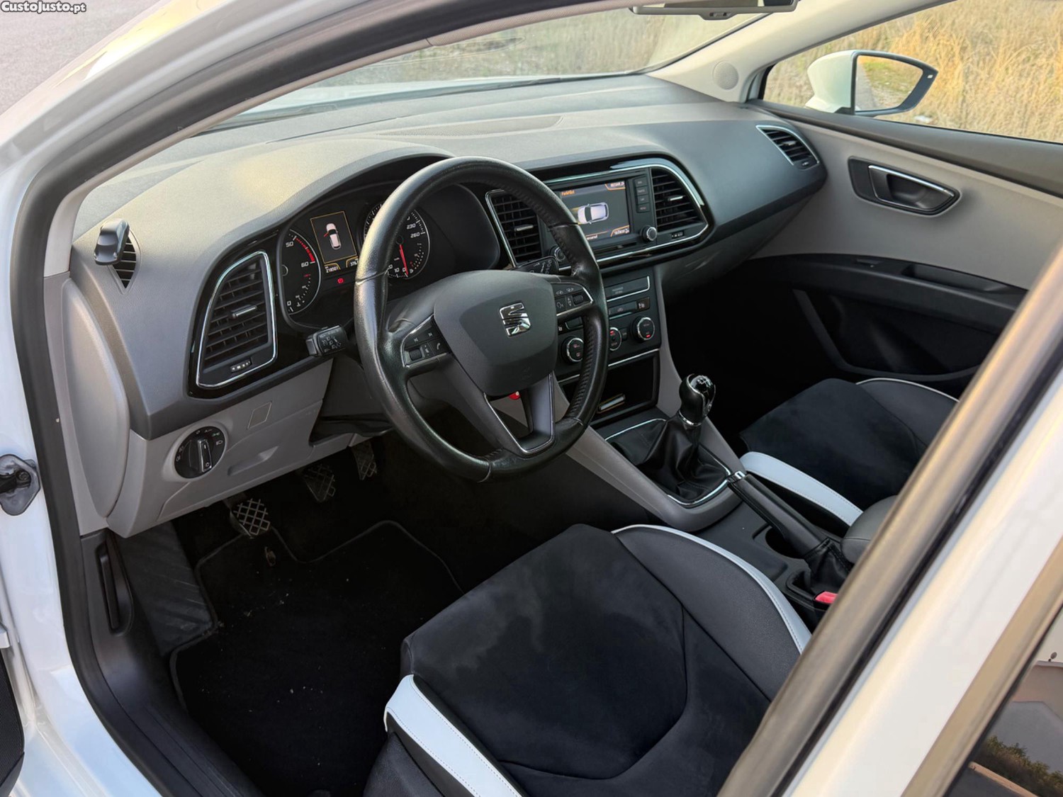 SEAT Leon 5F — fotografia 4