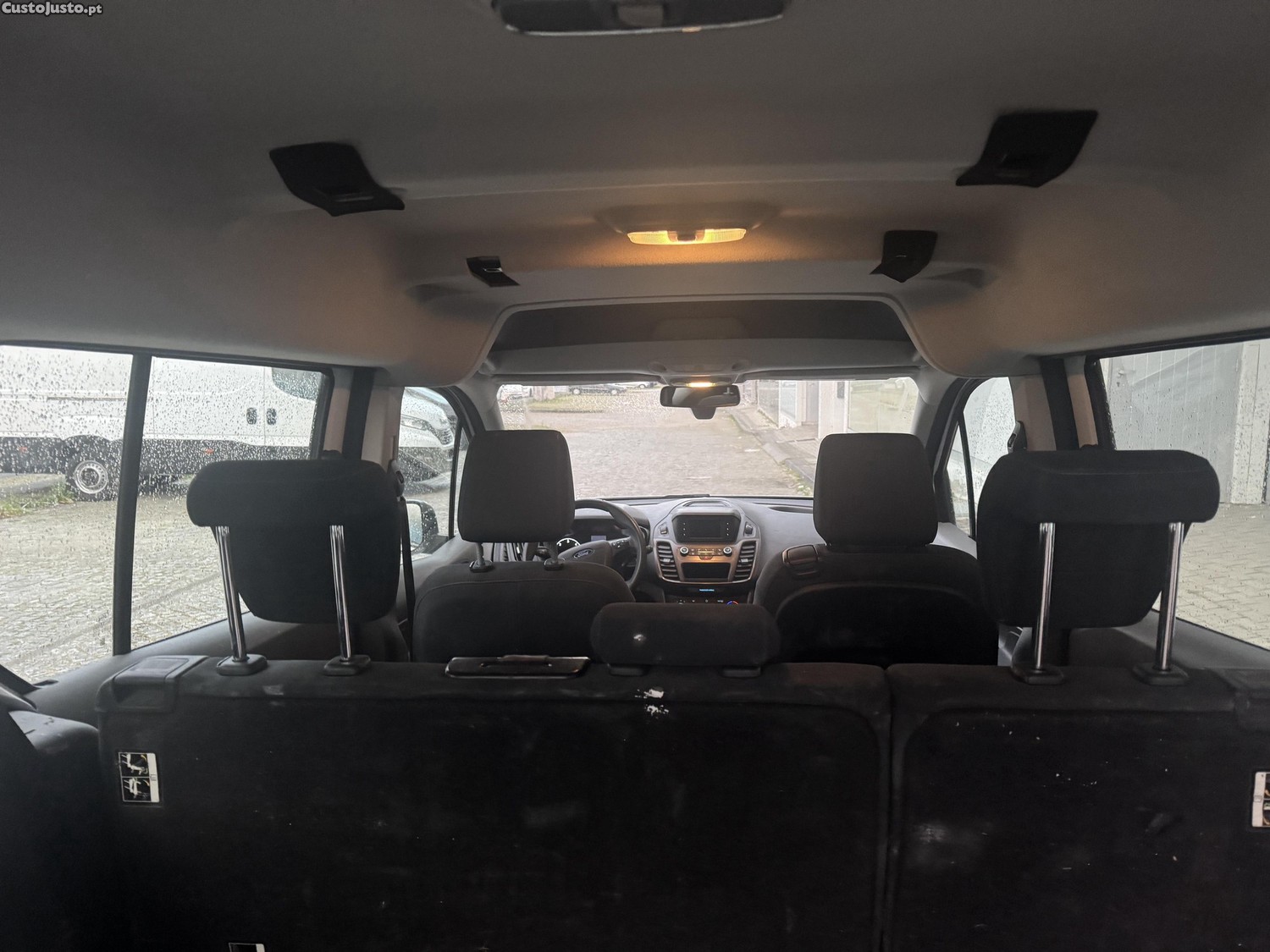 Ford Tourneo Longa 1.5 Tdci 5 lugares — fotografia 2