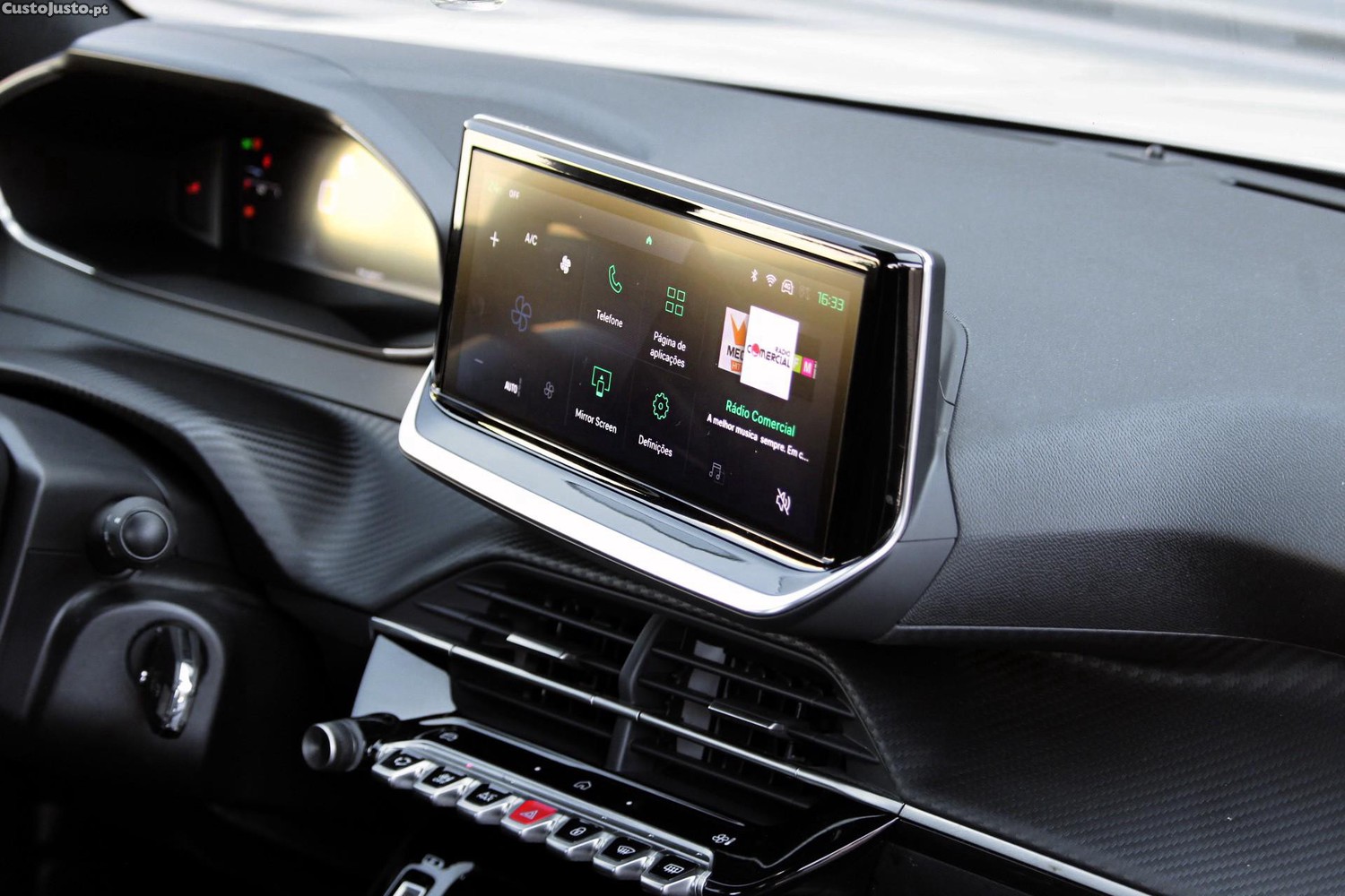Peugeot 2008 1.2 Allure — fotografia 19