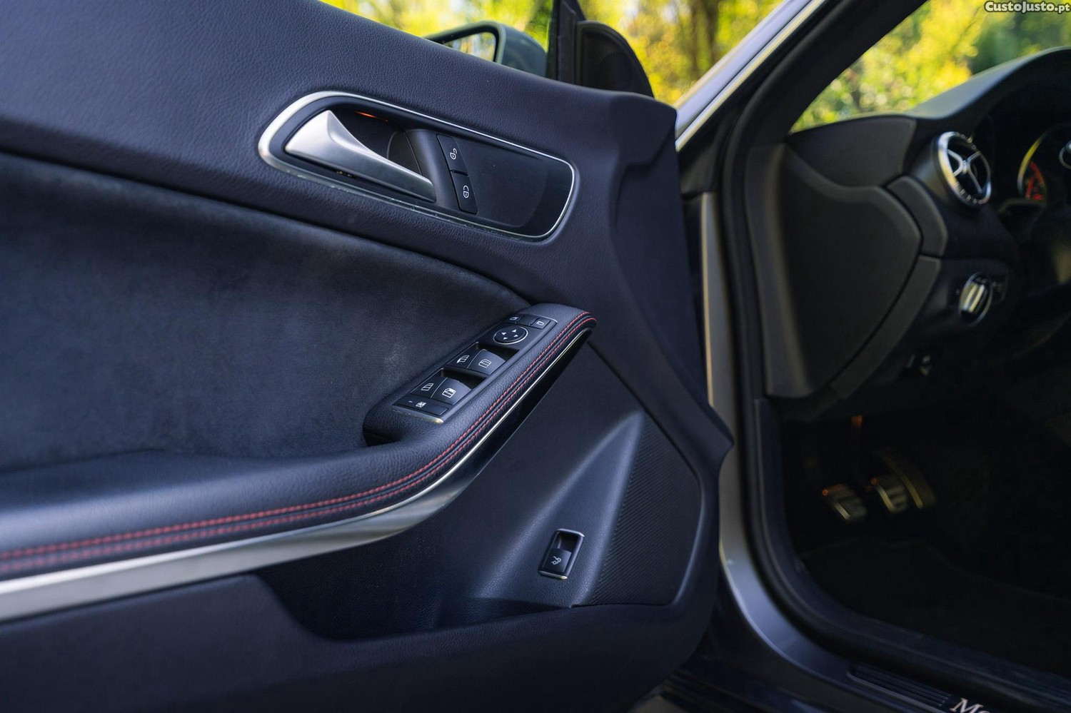 Mercedes-Benz CLA 200 CDi AMG Line — fotografia 8