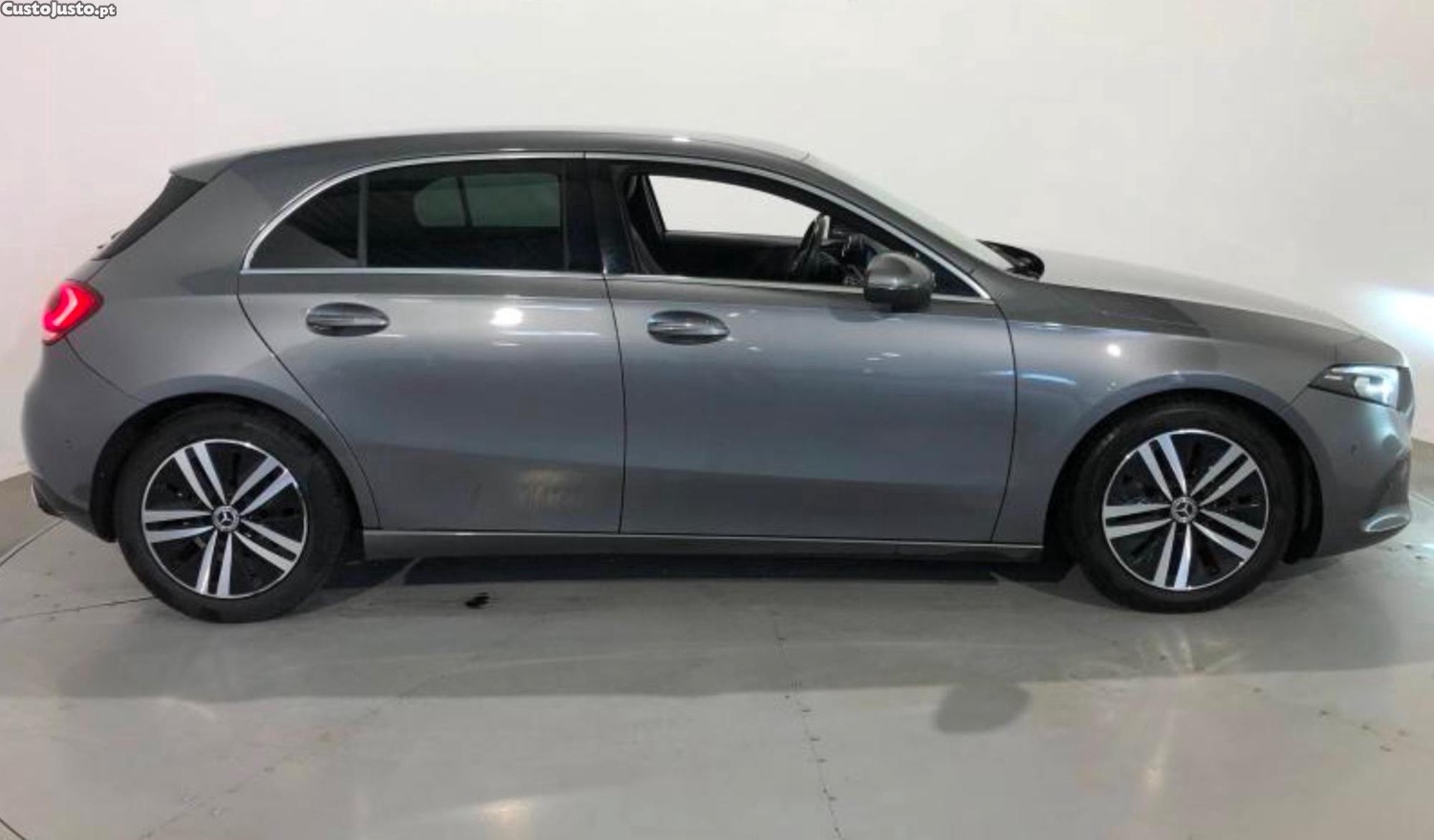 Mercedes-Benz A 200 d Progressive Automático — fotografia 7