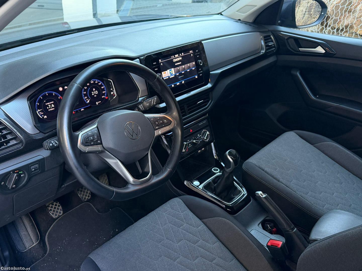 Volkswagen T-Cross 1.5TSI URBAN DSG (AUTO) — fotografia 10