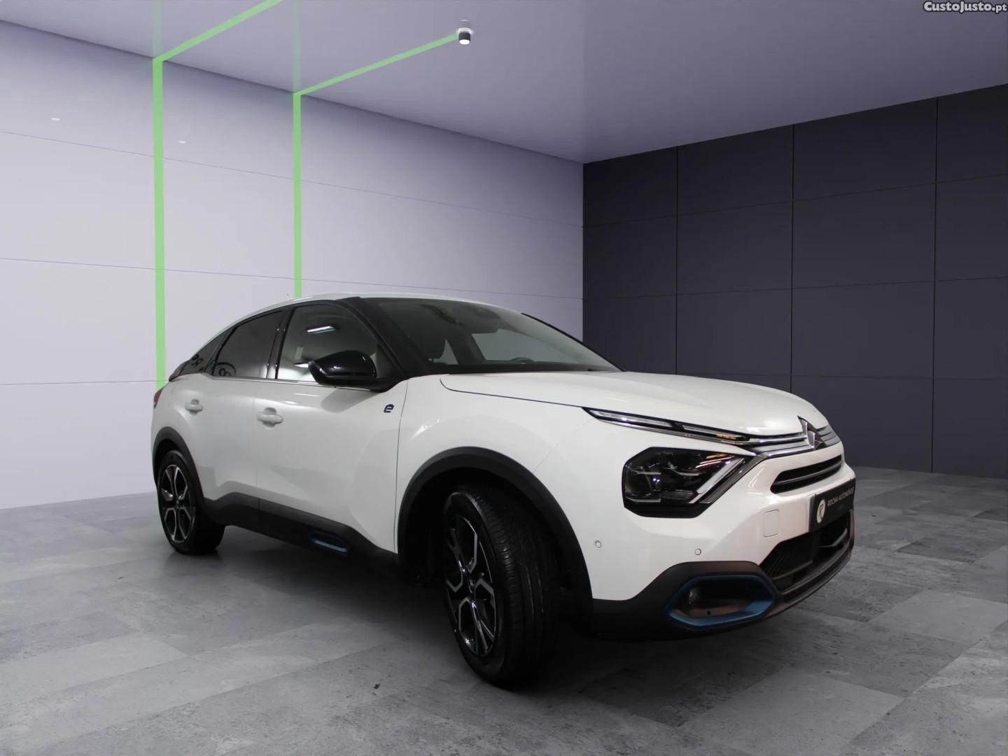 Citroën e-C4 50 kWh Shine — fotografia 13