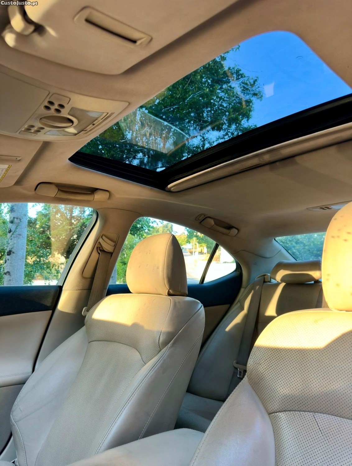Lexus IS 220D — fotografia 4