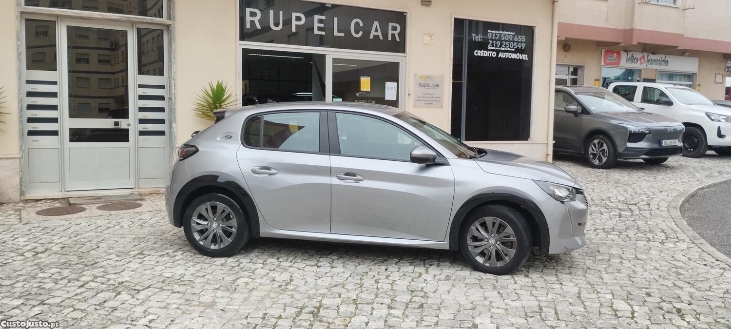 Peugeot e-208 Activ Pack — fotografia 9