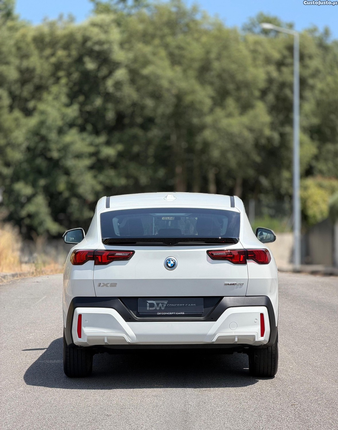 BMW iX2 E Drive 20 - Elétrico 150KW - 204cv — fotografia 7