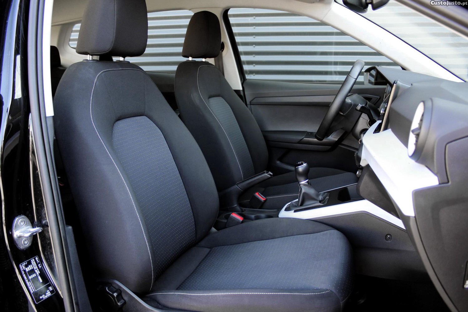 SEAT Arona 1.0 TSI Style — fotografia 3
