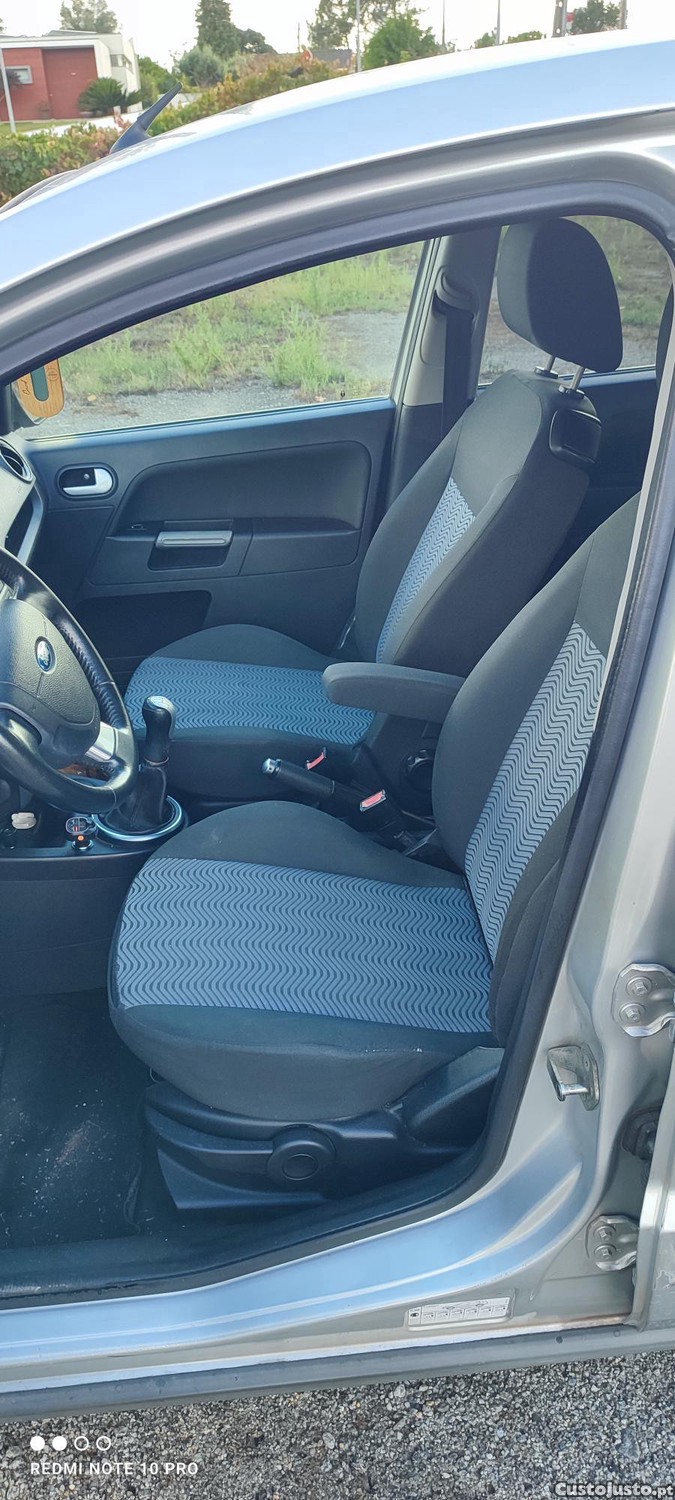Ford Fusion + — fotografia 11