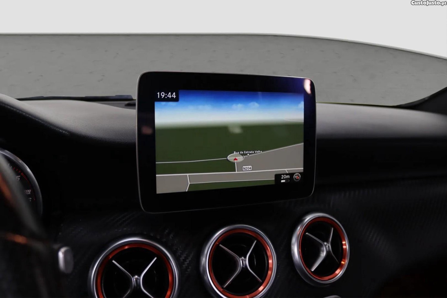 Mercedes-Benz A 180 d AMG Line Aut. — fotografia 12