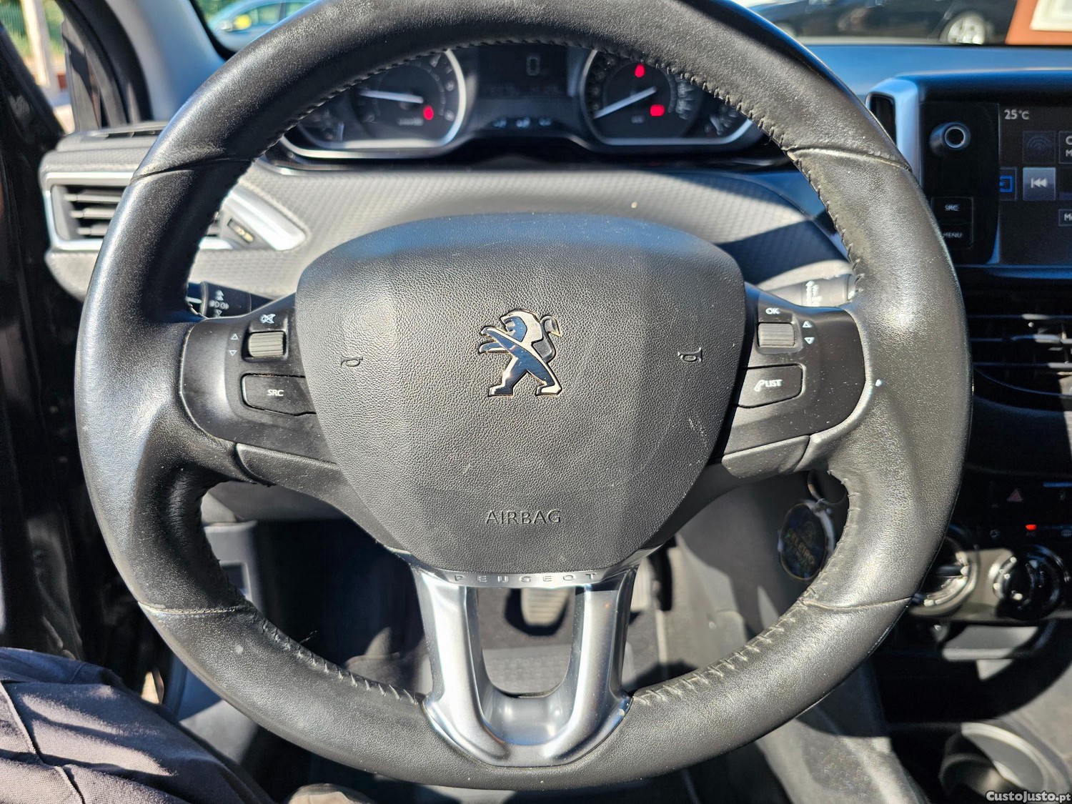 Peugeot 208 1.6 HDI STYLE BLUEHDI — fotografia 5