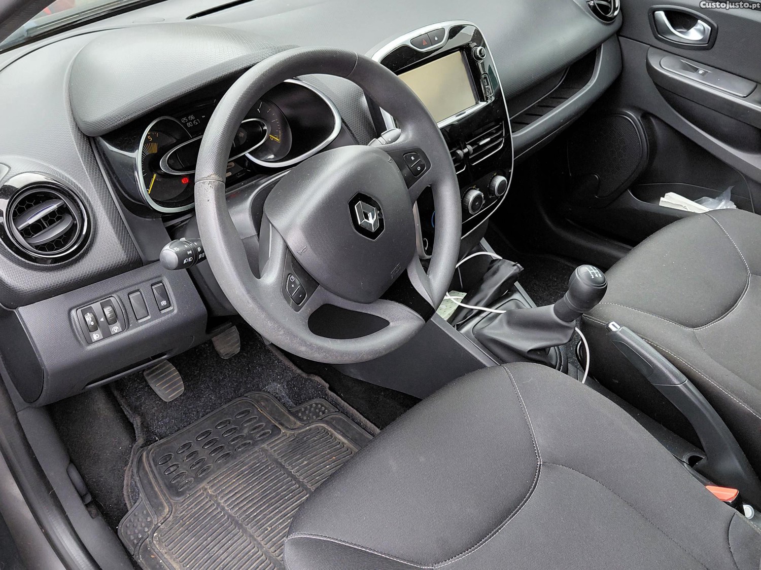 Renault Clio 1.5 DCI Dynamique — fotografia 3