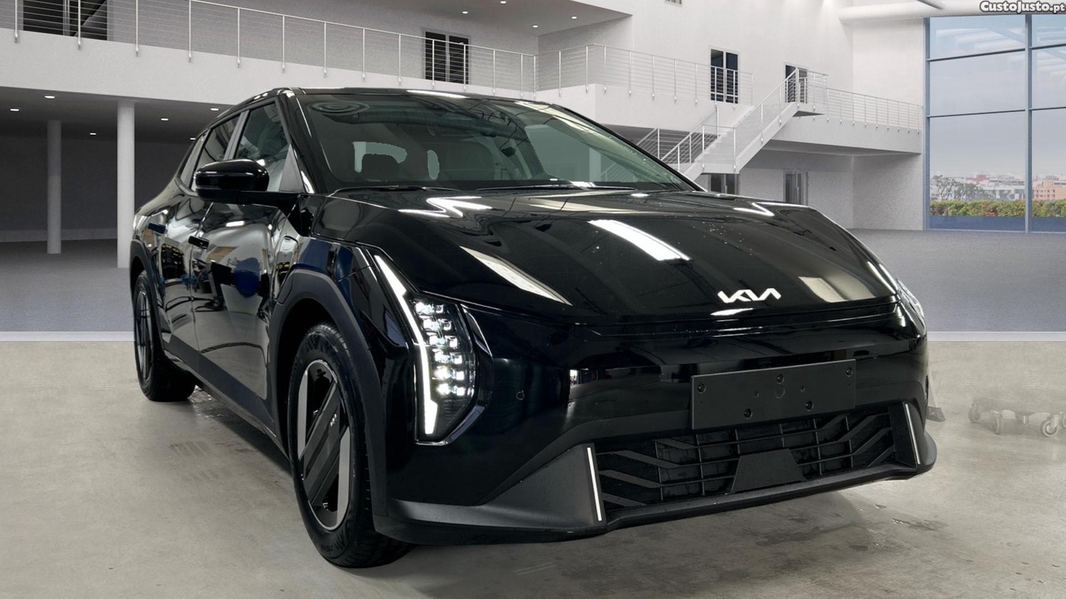 Kia  KIA EV4 FASTBACK LONG RANGE UPGRADE 81.4 kWh 204cv - 26 — photo 2