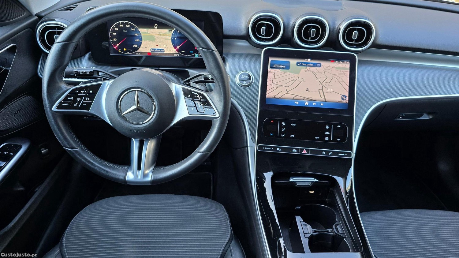 Mercedes-Benz C 200 d Avangarde Aut. — fotografia 16