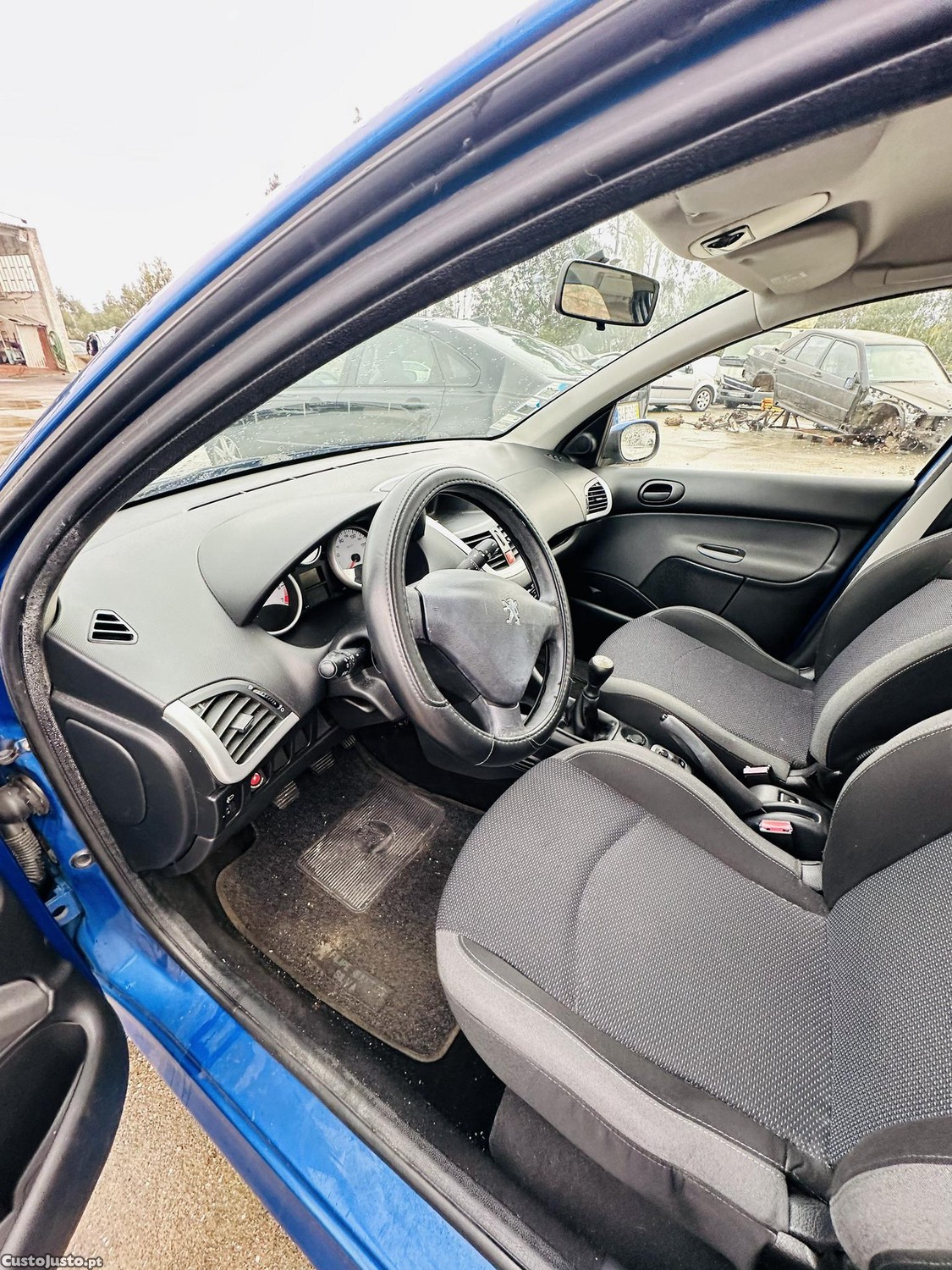 Peugeot 206 1.1i de 2010 — fotografia 7