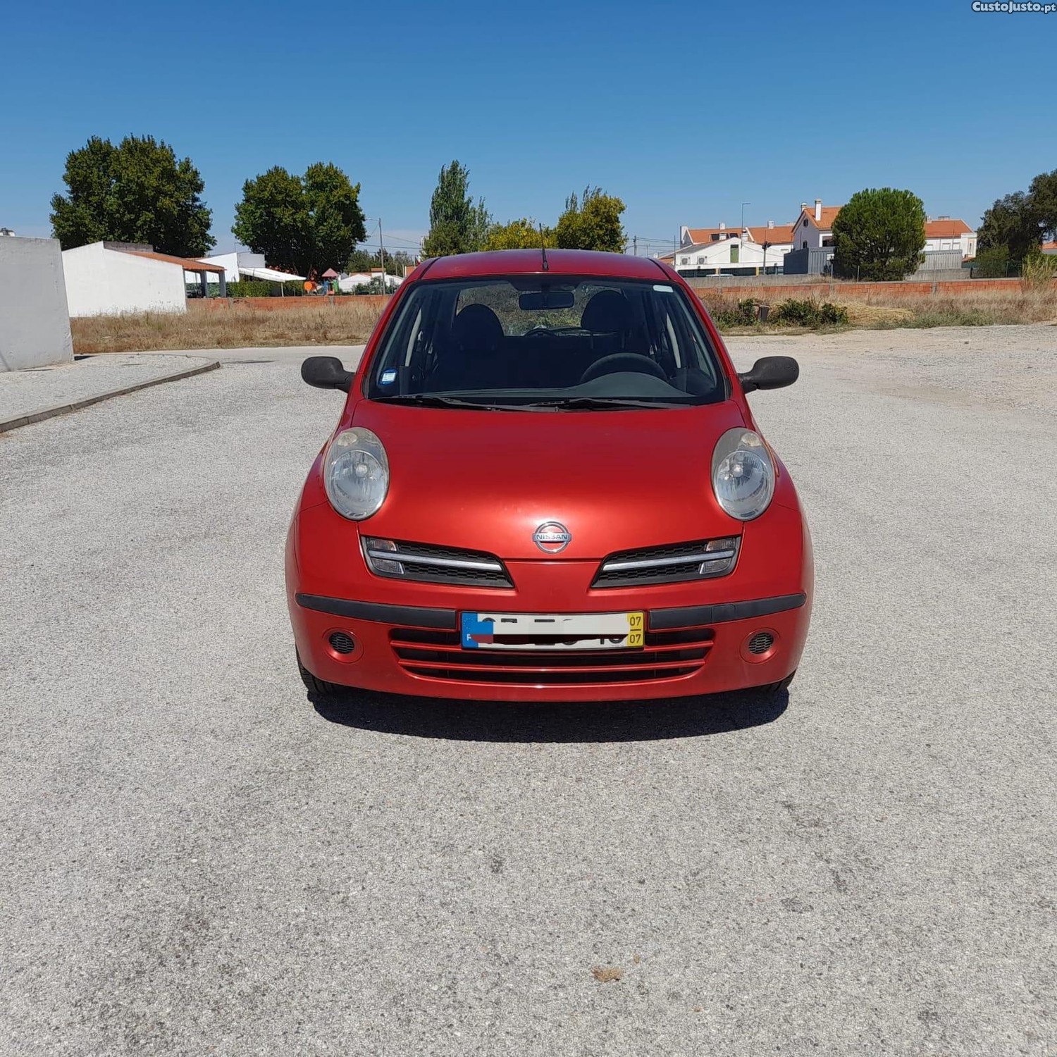 Nissan Micra 4 portas — fotografia 6
