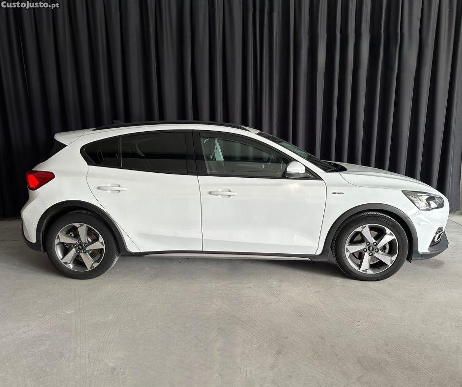 Ford Focus 1.5 TDCi EcoBlue Active X — fotografia 17