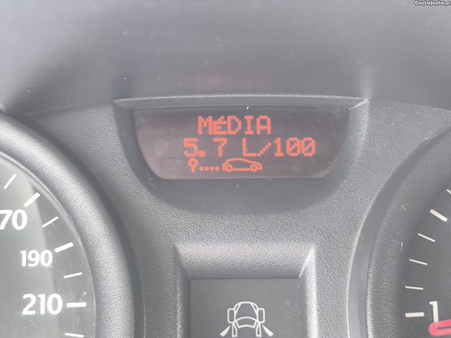 Renault Mégane 1.5 dCi — fotografia 6