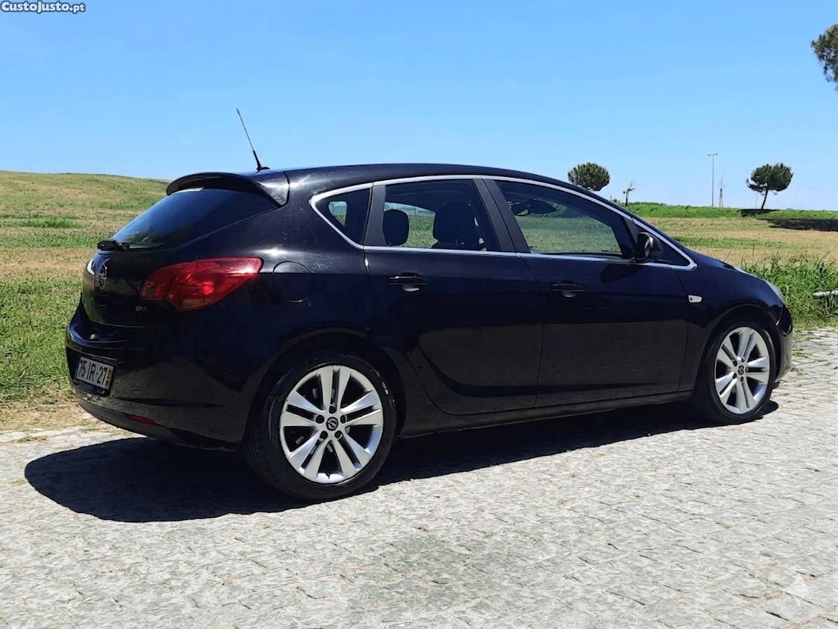 Opel Astra 1.7 CDti Cosmo - 2010 - 247 mil kms — fotografia 9