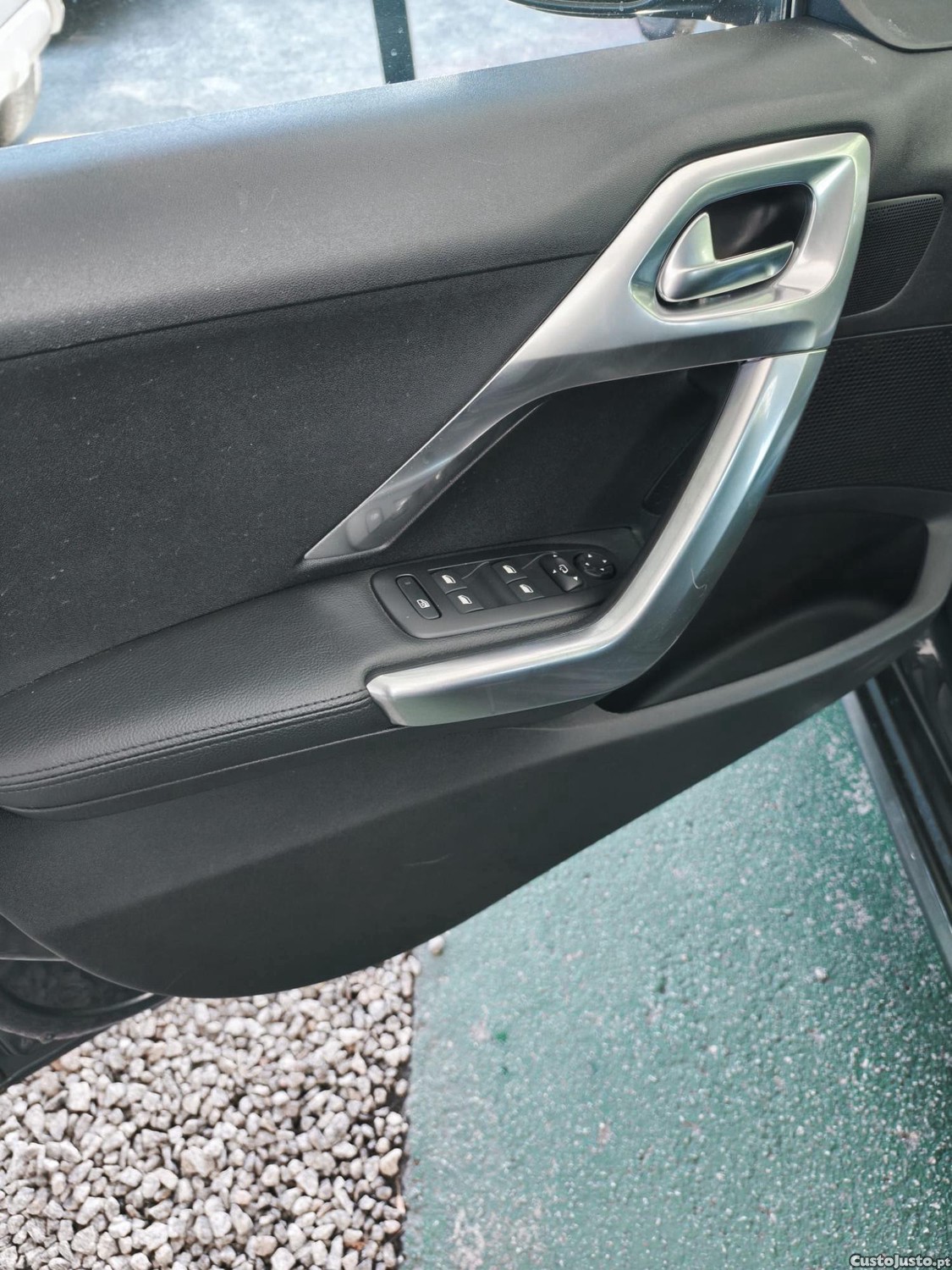 Peugeot 208 1.2 plueTech Allure — fotografia 3
