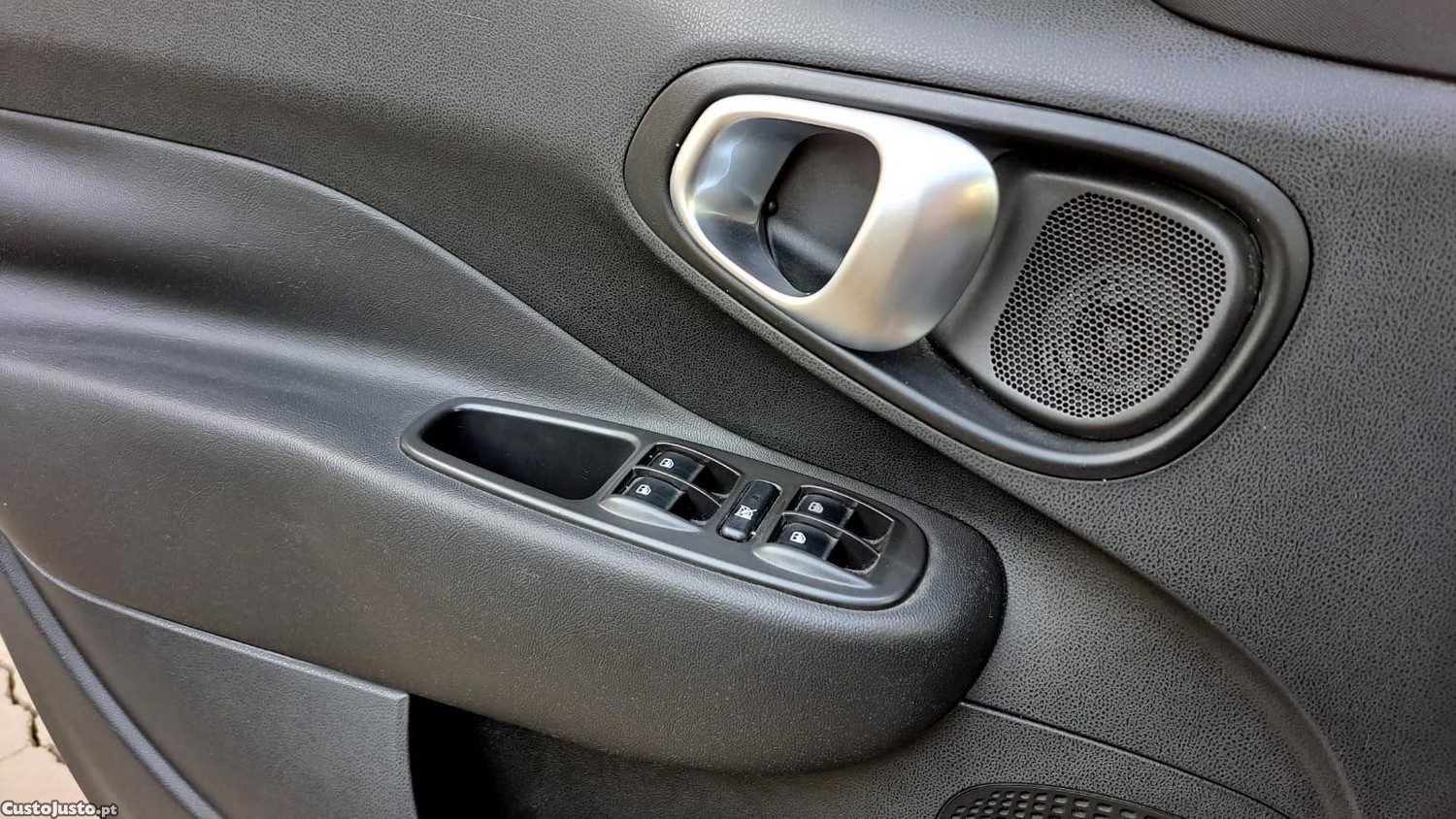 Fiat 500L 1.3 MJ Pop Star Dualogic S&S — fotografia 4