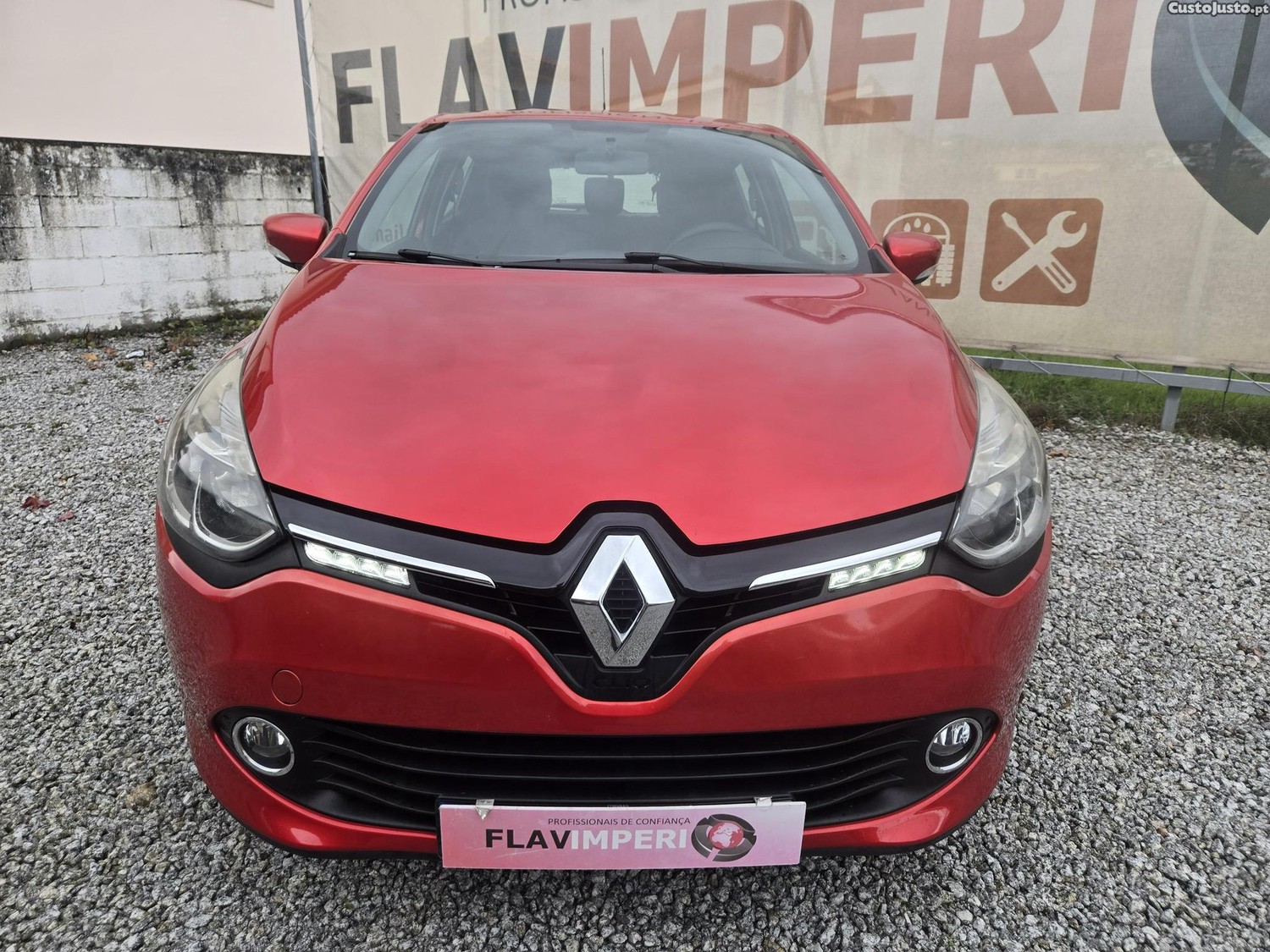 Renault Clio 1.5DCi — fotografia 13