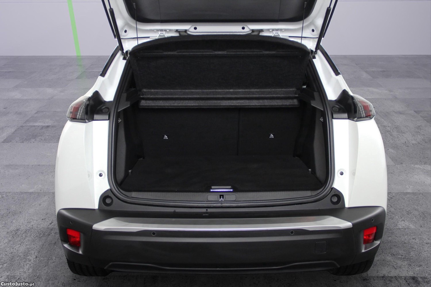 Peugeot 2008 ALLURE 50 KWH - 22 — photo 5