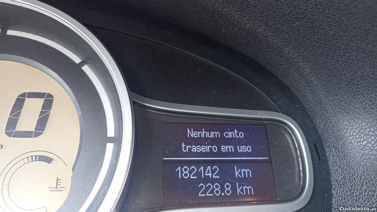 Renault Mégane 1.5 DCI Break — fotografia 7