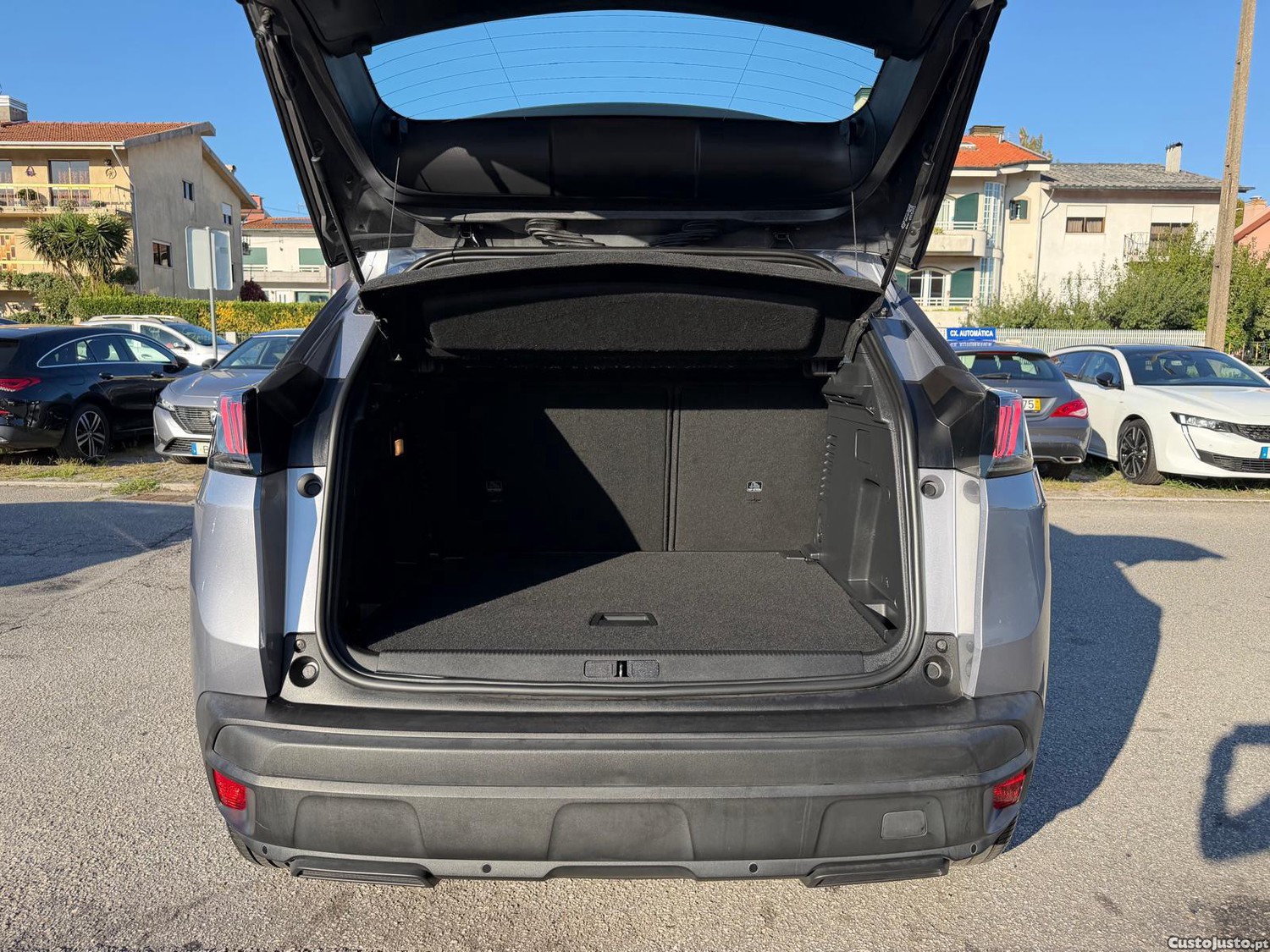 Peugeot 3008 1.5 BlueHDi Active Pack — fotografia 14