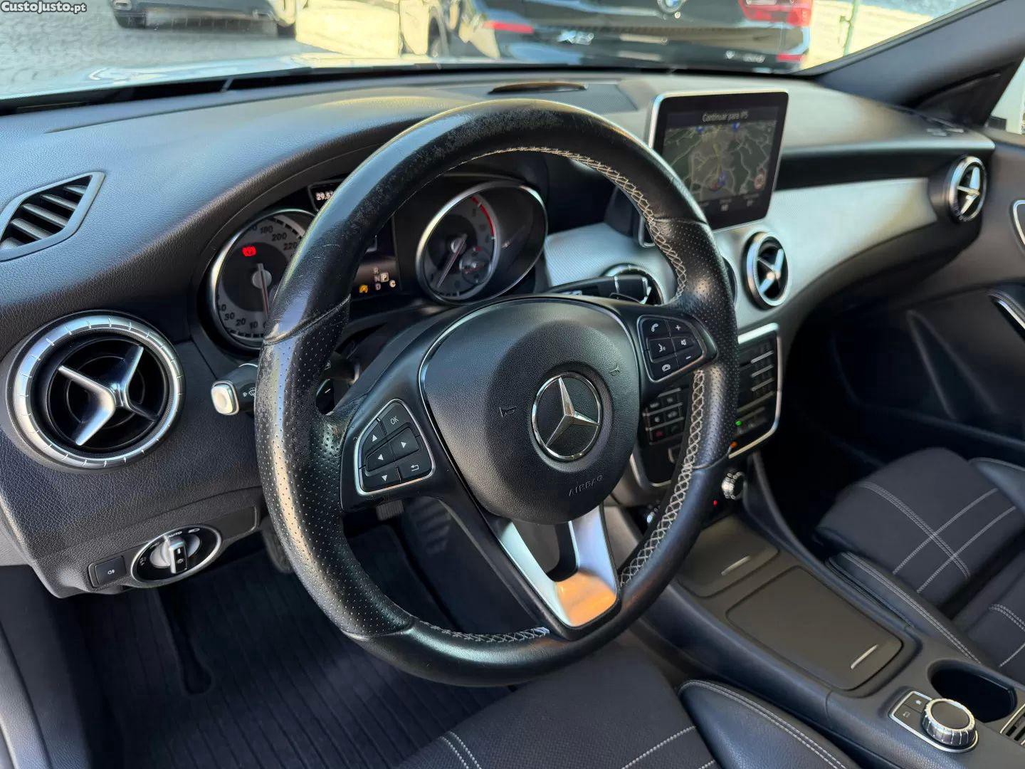 Mercedes-Benz CLA 200 (cdi) d urban — fotografia 13