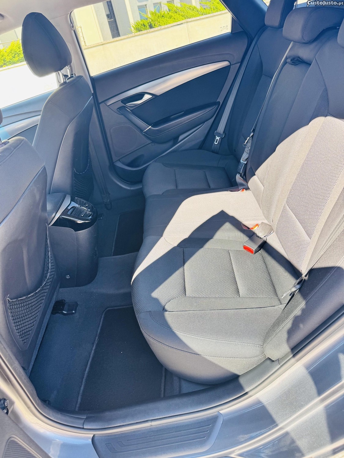 Hyundai i40 Confort — fotografia 5